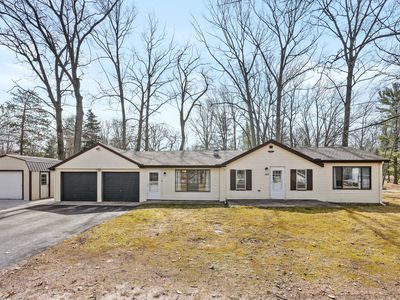 1807 Iroquois Ave, Prudenville, MI, 48651