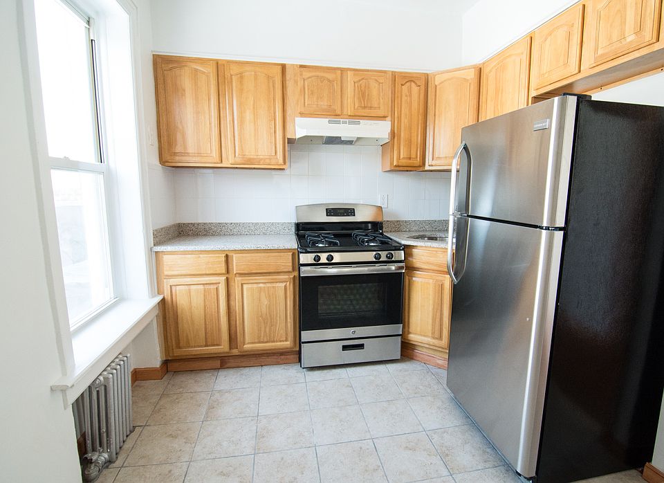2nd image of 135 India St APT 3
