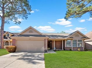 1014 Saint John Dr, Pearland, TX 77584