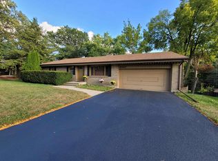 4947 Brookview Rd, Rockford, IL 61107