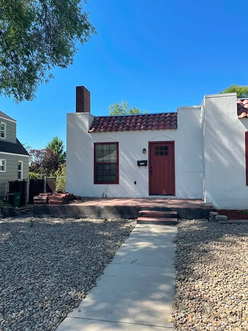 Great 2 bedroom duplex — Photo 1
