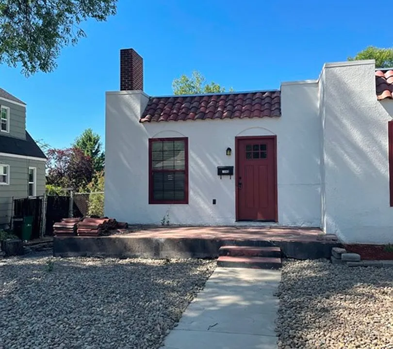 1040 N Eldorado Ave