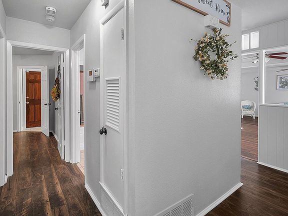 2nd image of 318 Leff Pl