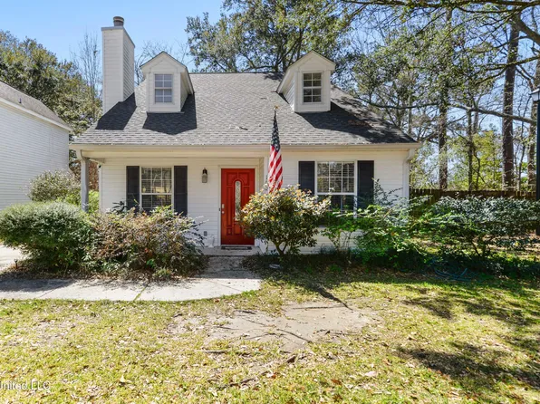 140 Keri Cv, Ocean Springs, MS 39564