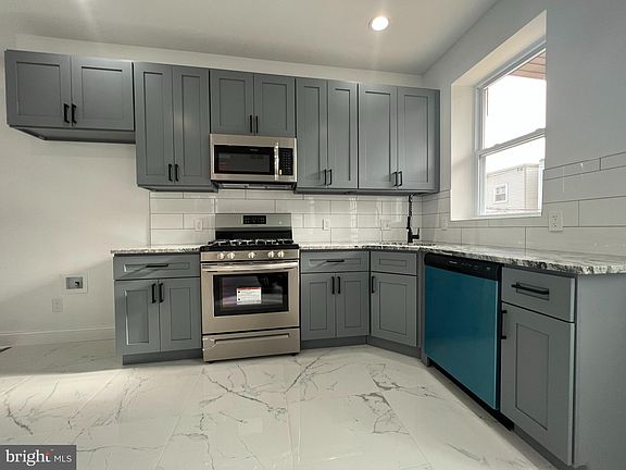 2nd image of 5005 N Sydenham St