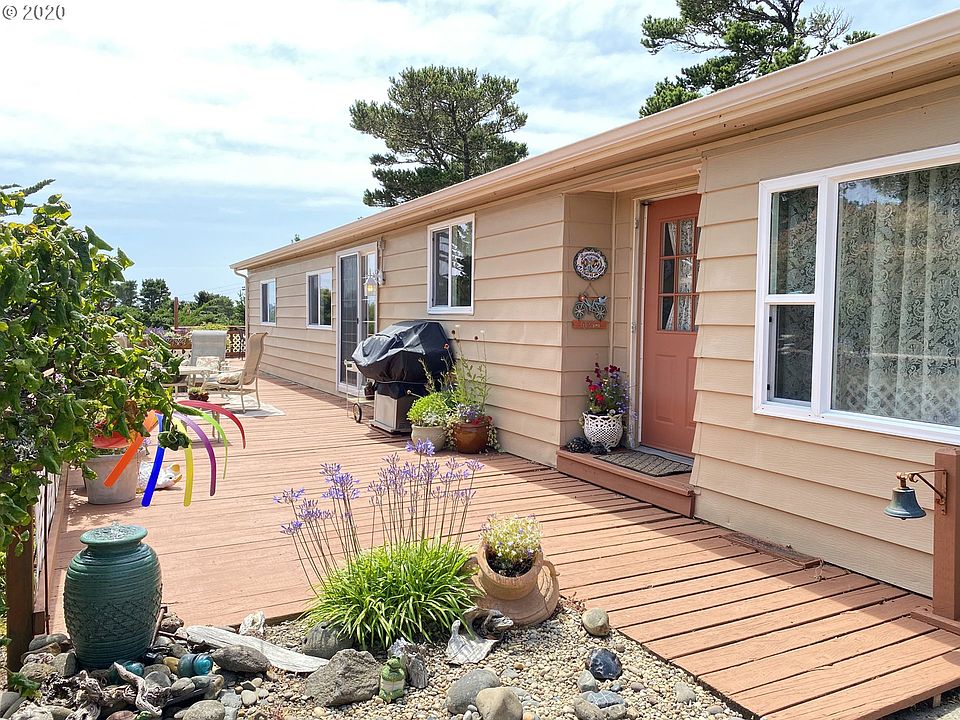 1st image of 433 Myeena Loop