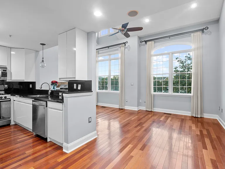 169 Price Ct — Photo 8
