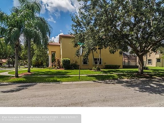 4th image of 1070 NW 184th Ter