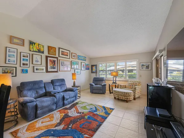 22 Ridge Pointe Drive #C, Boynton Beach, FL 33435