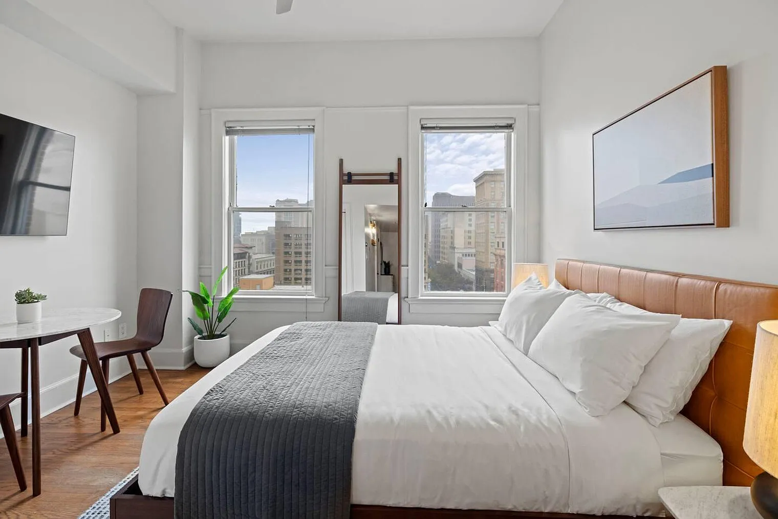 1 bed, 1.0 bath, 269 sqft, $3,150 — Photo 2