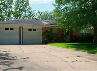 633 Circle Way, Alvin, TX 77511