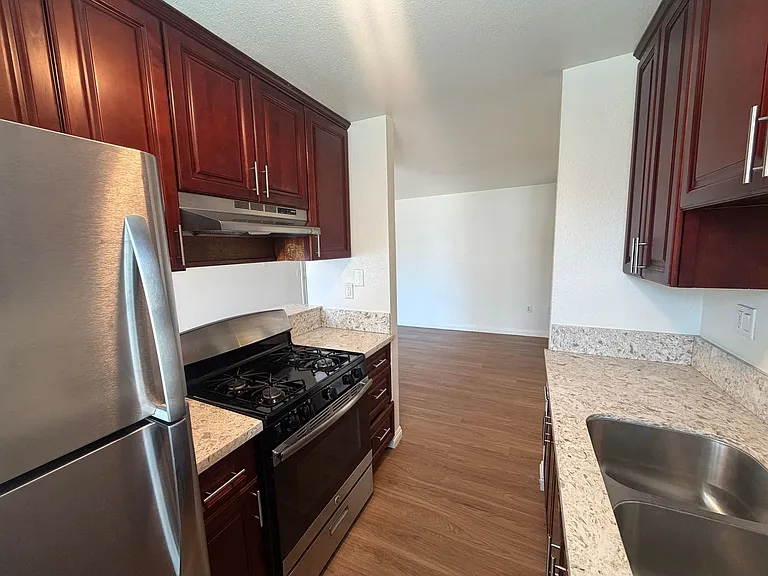 920 Martin Luther King Jr. — Photo 13