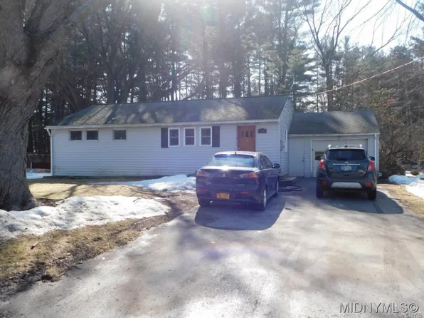 6388 Pillmore Dr, Rome, NY 13440