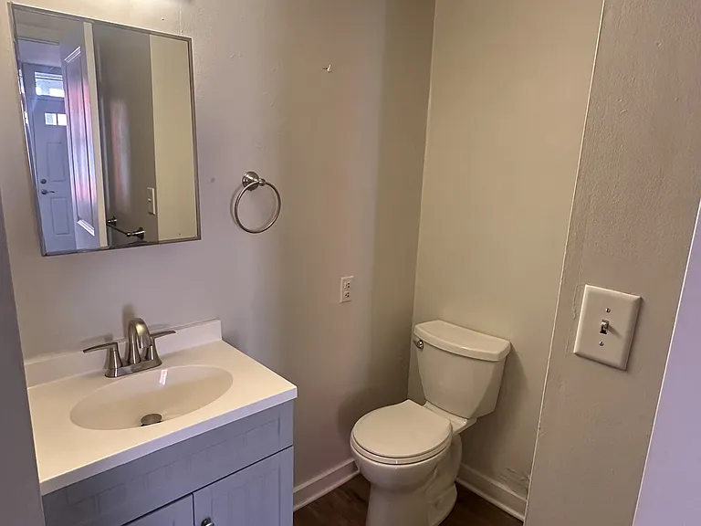 30 W All Saints St #6 — Photo 11