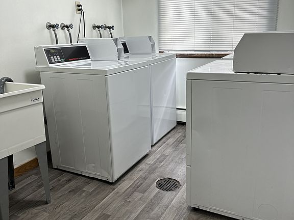 Shared laundry on site