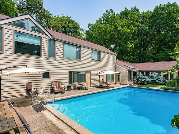 5th image of 9592 Lake Of The Woods Dr