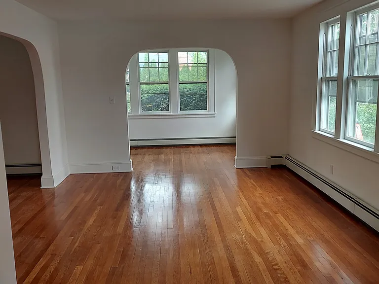 36 Rakoczy Ave — Photo 6