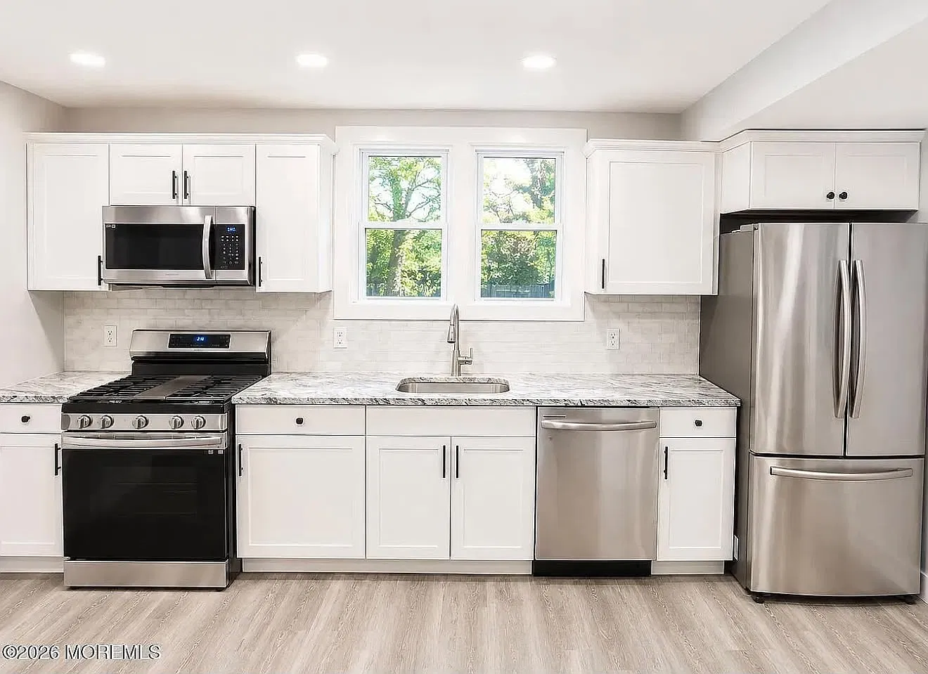 2 bed, 1400 sqft, $3,100 — Photo 3