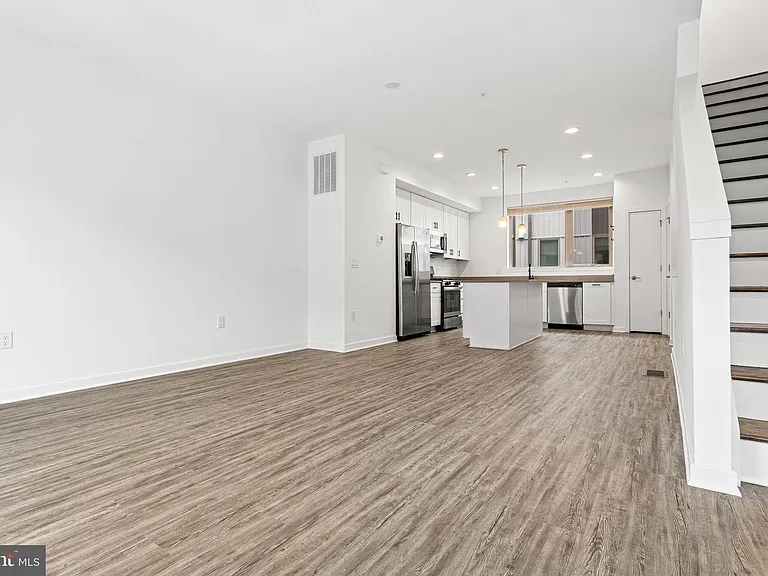 3121 Beach View Ln #A — Photo 9