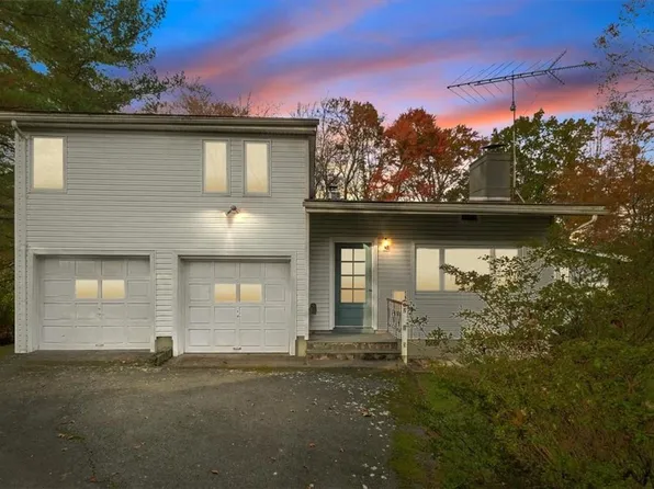 213 Van Houten Fields, West Nyack, NY 10994