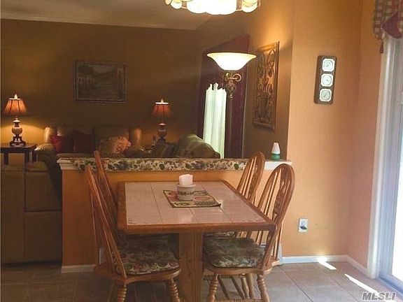 4th image of 61 Chardonnay Dr