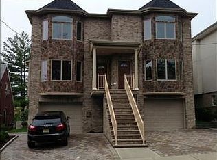 427 Lawton Ave #B, Cliffside Park, NJ 07010
