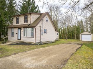 186 Victoria St, Southwest Middlesex, ON N0L 1M0