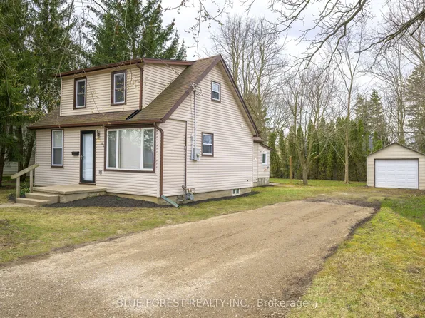 186 Victoria St, Southwest Middlesex, ON N0L 1M0