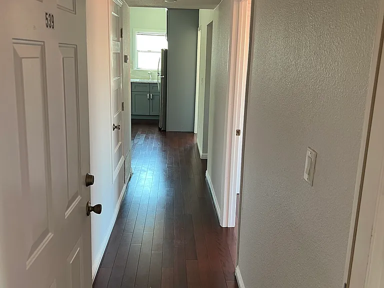 539 San Mateo Ave — Photo 9