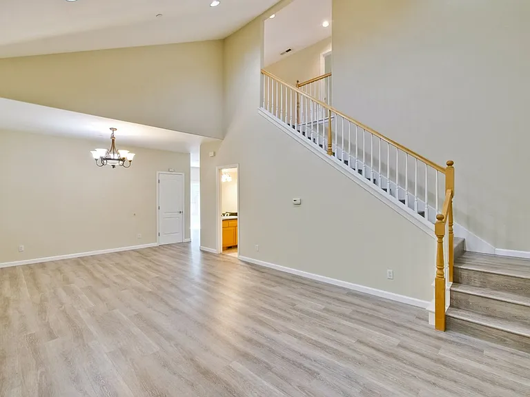 352 Beemer Ave — Photo 12