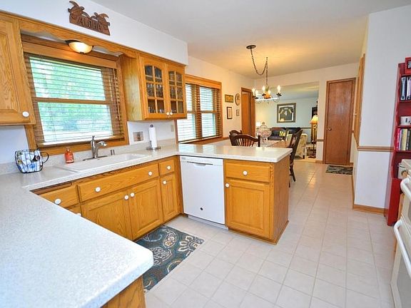 3rd image of 1022 Towerside Ct