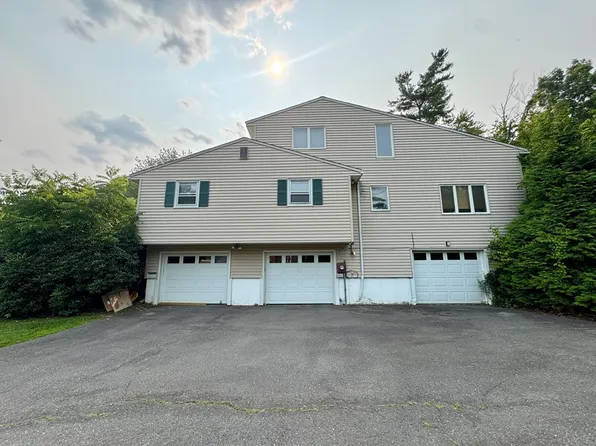 11 Robert Dr, Holyoke, MA 01040
