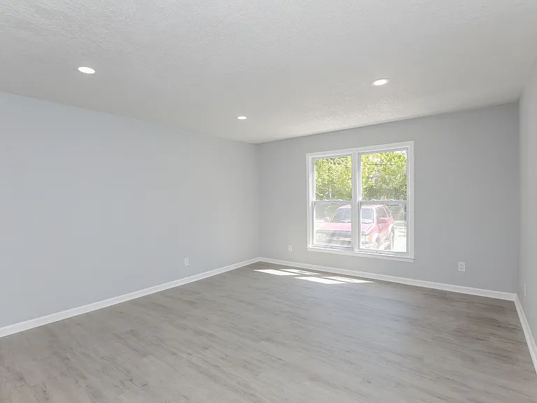 401 Maryland Ave — Photo 3