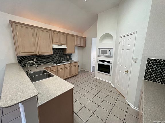 4th image of 30 Amber Forest