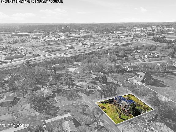 5th image of 301 NW Portsmouth Rd