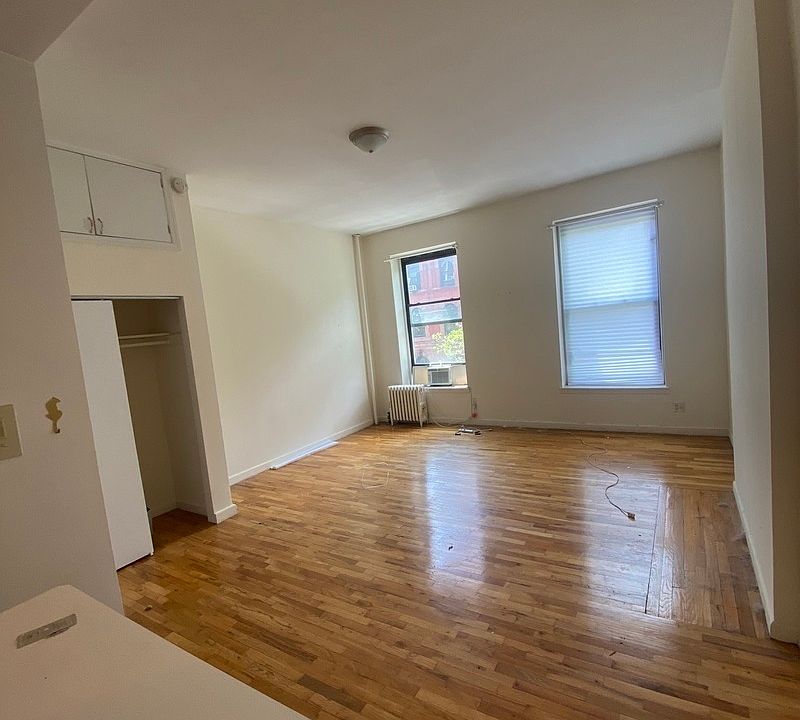 1st image of 131 W 81st St APT 5