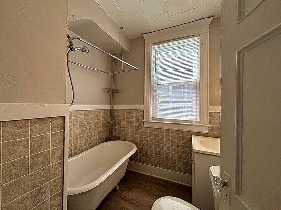3rd image of 82 S Union St #11-1