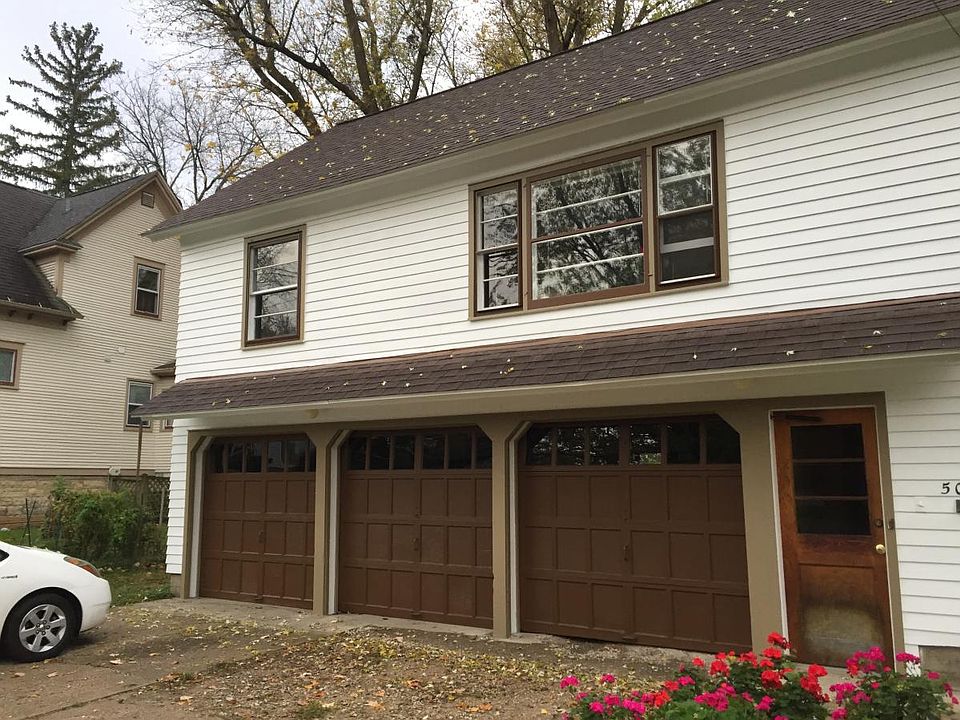 Coach House Apartment- Exterior