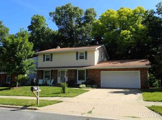 749 W Wonderview Dr, Dunlap, IL 61525