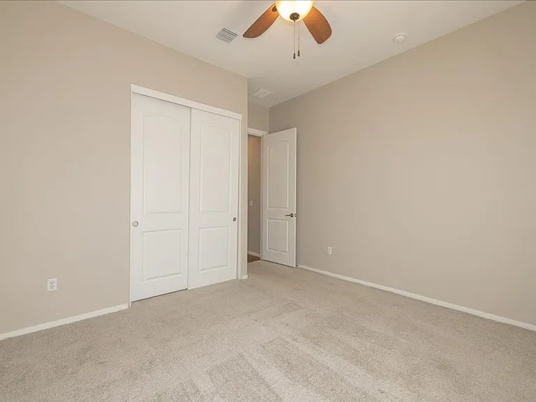 8721 E Perry Park Cir — Photo 27