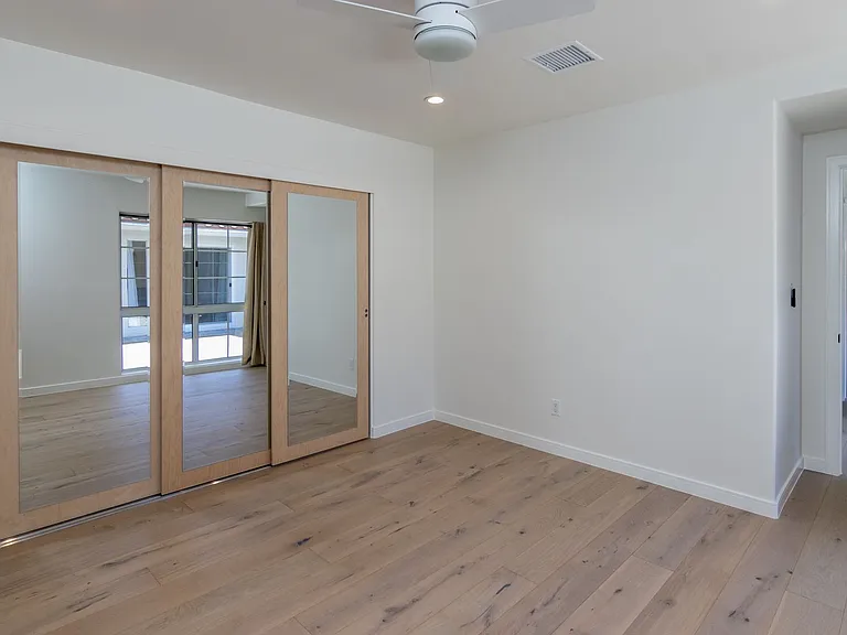 32046 Kingspark Ct — Photo 23