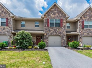 18 Brook Side Dr, Carlisle, PA 17013