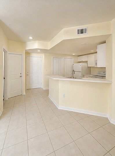 2nd image of 5080 Fairways Cir APT 202
