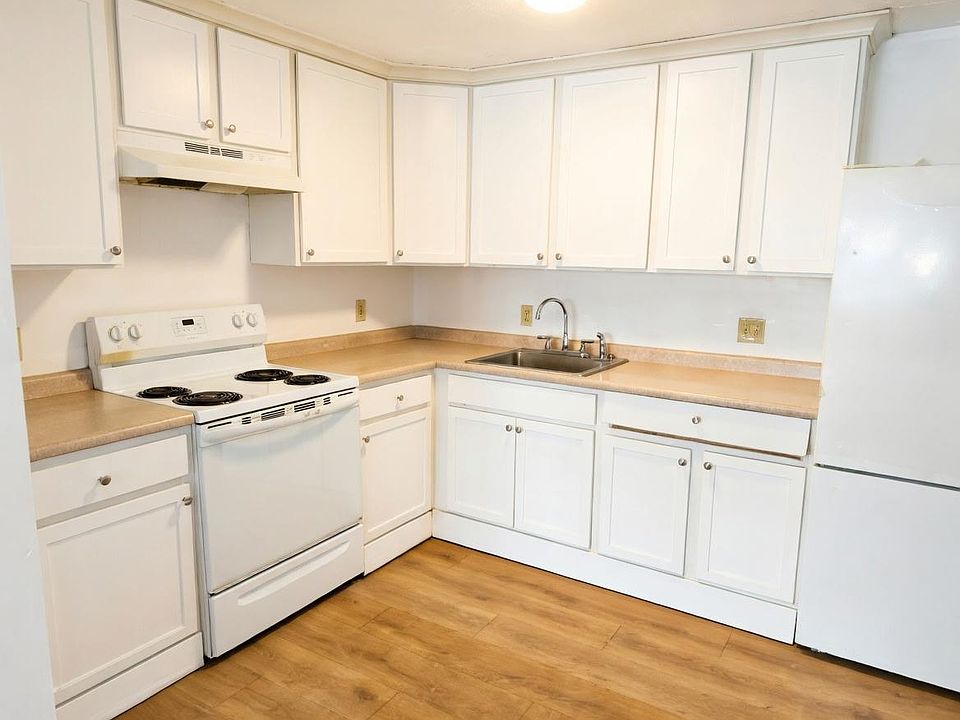 1st image of 185 Loudon Road #8