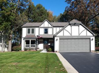 2120 Tahoe Pkwy, Algonquin, IL 60102