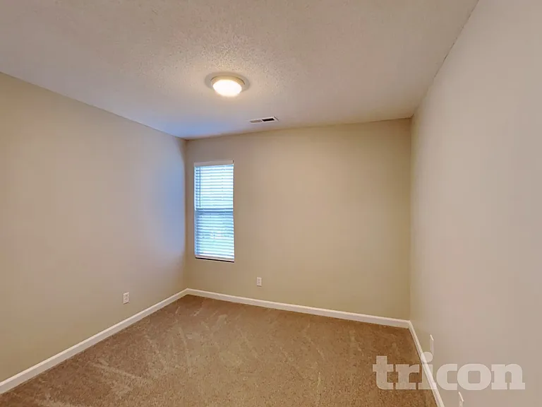 320 Stone Meadow Dr — Photo 15
