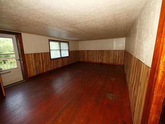 2nd image of 119 Adkins Ave #A