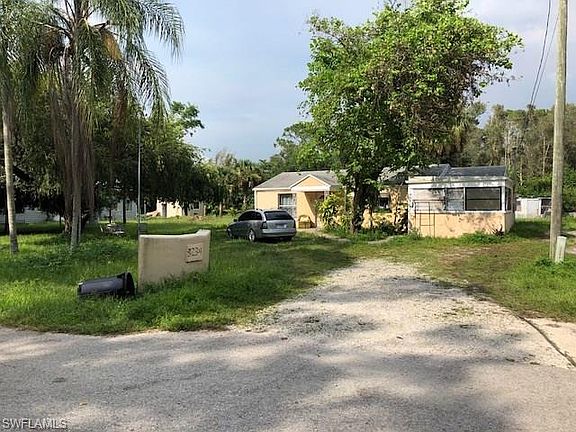 2nd image of 3234 Carrington Dr