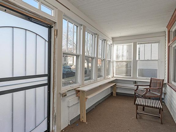 2nd image of 384 Lawson Ave E
