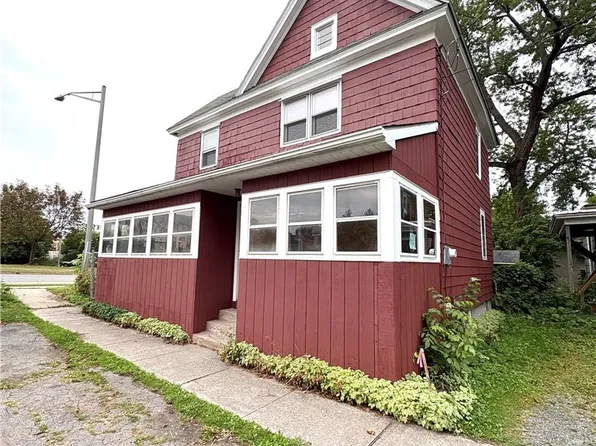 3 Parsons St, Auburn, NY 13021